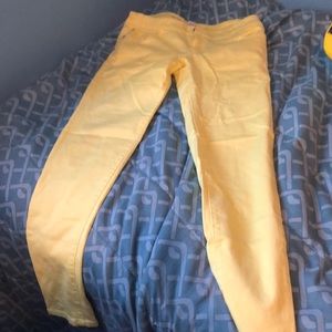 Yellow skinny jeans